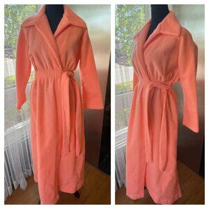 Vintage 1970s robe, salmon/coral fleece, Sears bathrobe, size S/M